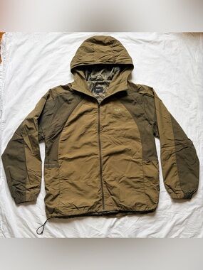 HUF Worldwide Set Shell Hooded Windbreaker in Olive Green, size L